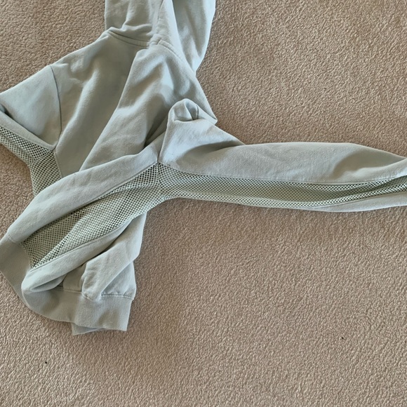 Garage cropped hoodie with strings - Picture 3 of 5